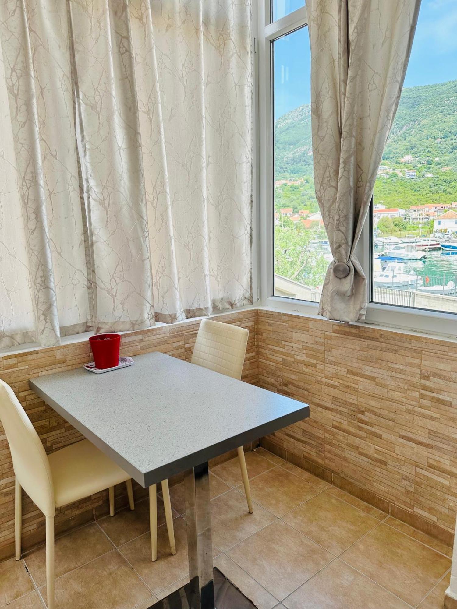 Villa Nela Tivat Eksteriør bilde